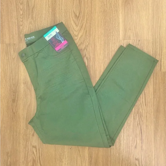 💕*NWT* Women’s No Boundaries Curvy For Every Body Super High Rise Jegging 💕 - Picture 2 of 6